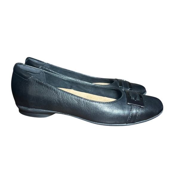 Clarks Leather Ballet Flats - Black - Women's Size 6 - Picture 1 of 11